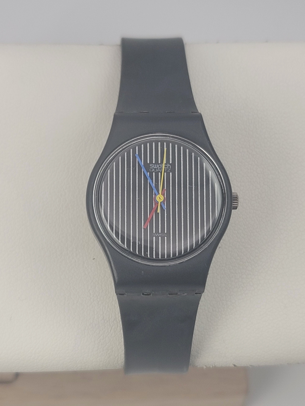 Vintage 1984 Swatch LA100 Miss Pinstripe Channel 25mm Swiss Quartz